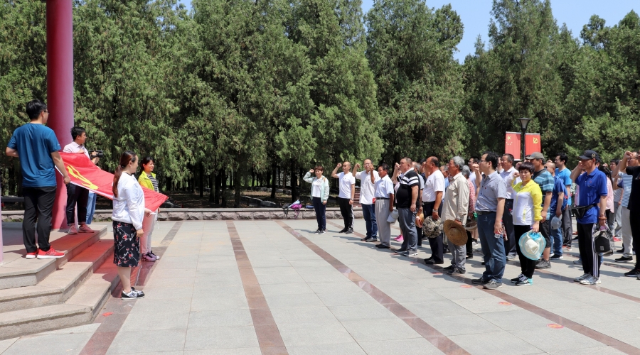 公司黨總支組織黨員赴孟良崮戰(zhàn)役紀(jì)念館、沂蒙紅嫂紀(jì)念館參觀學(xué)習(xí)